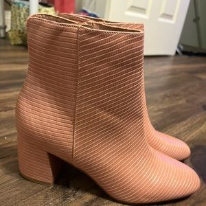 Chinese Laundry boots size 10 brand new never worn